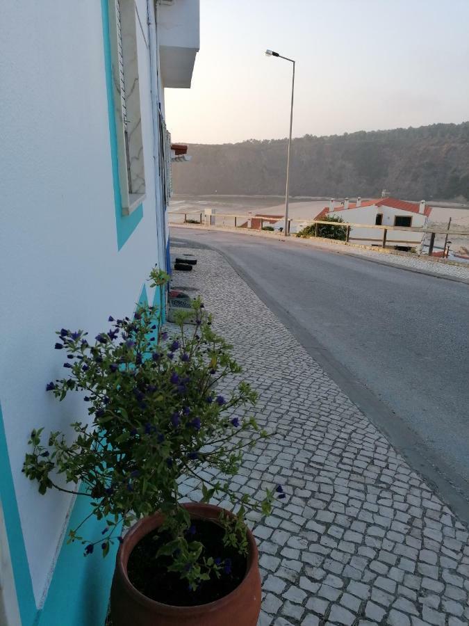 Carlo'S Beach Guest House Praia de Odeceixe Exteriör bild